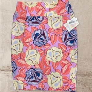 LuLaRoe Cassie Pencil Skirt Womens Size Medium Leaves Floral Flower NWT